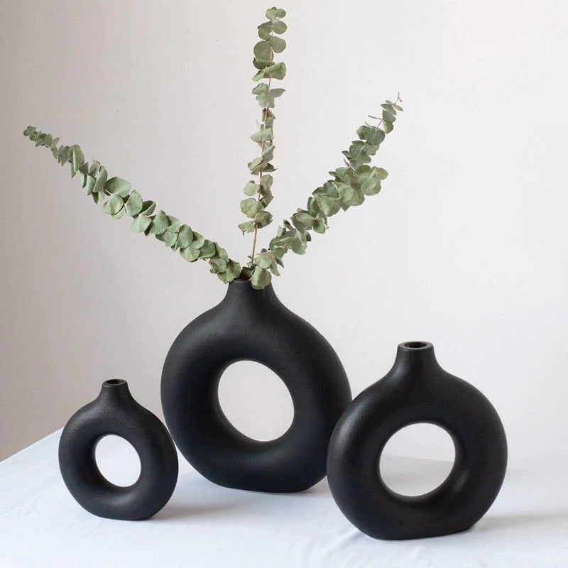 J.Y.R®Hollow Ceramic Vase