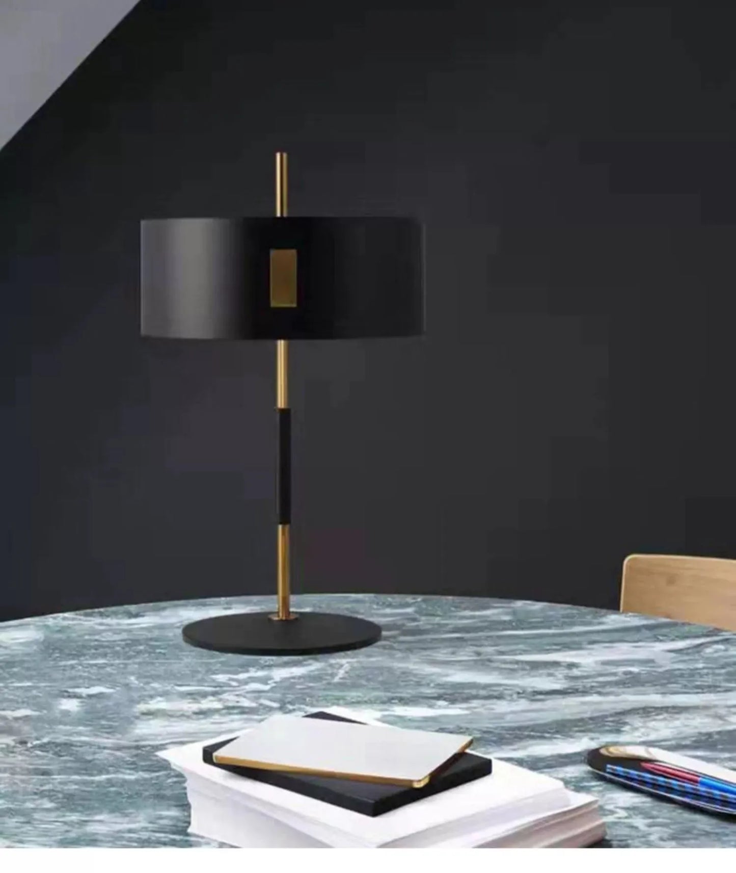 J.Y.R® Sleek Lightning LED Lamp